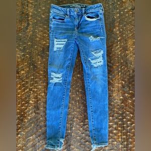 AMERICAN EAGLE super super stretch X distressed jeggings.  Size 8 regular.